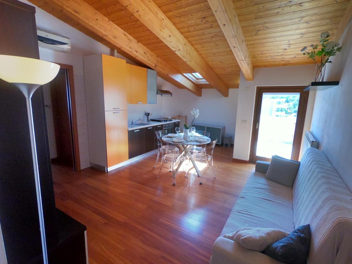 شقة Attico Petfriendly Con Terrazzo, Via Del Borgo Montesilvano Marina المظهر الخارجي الصورة